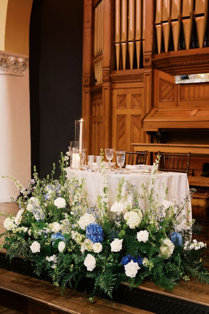 Sweetheart table